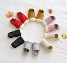 Load image into Gallery viewer, Babooties Play Shoes in Red
